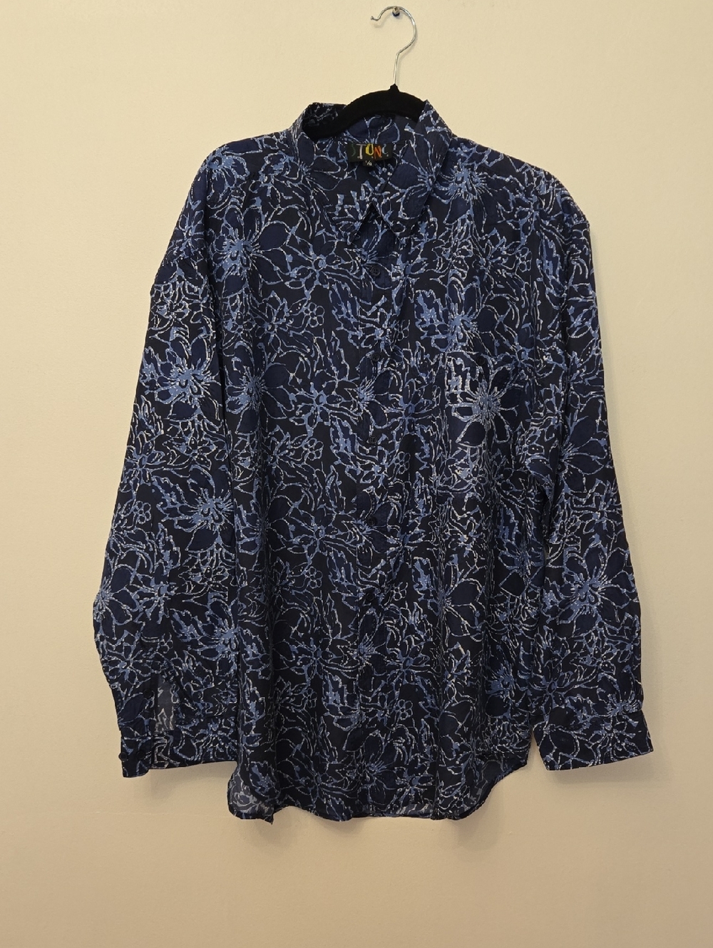 Stone Silk 90's Navy and Light Blue Floral Button-Up Shirt